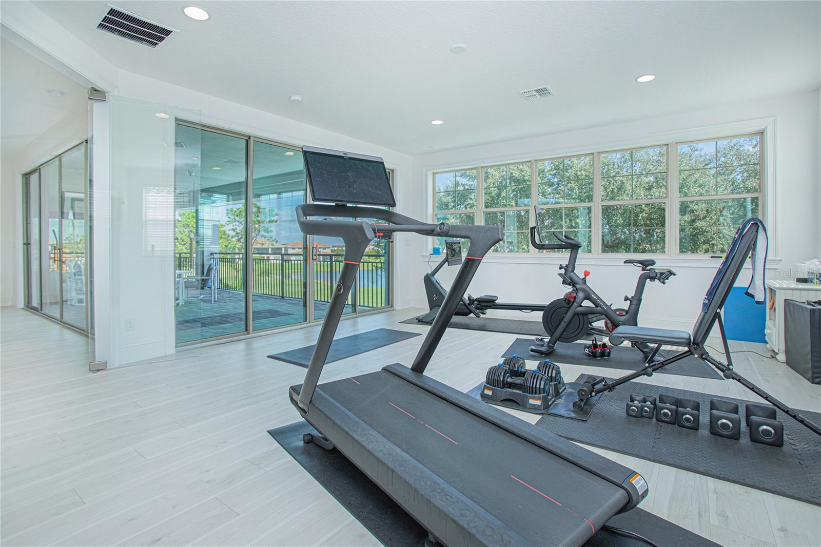 EAGLE CREEK - Residential