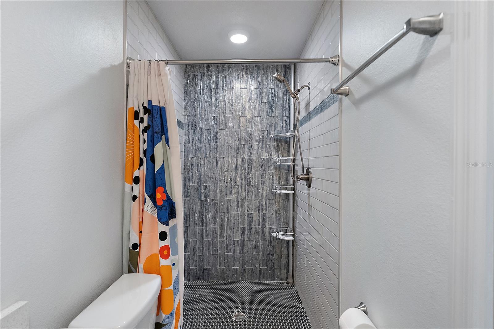 PASADENA ON THE GULF SEC B - Residential Lease