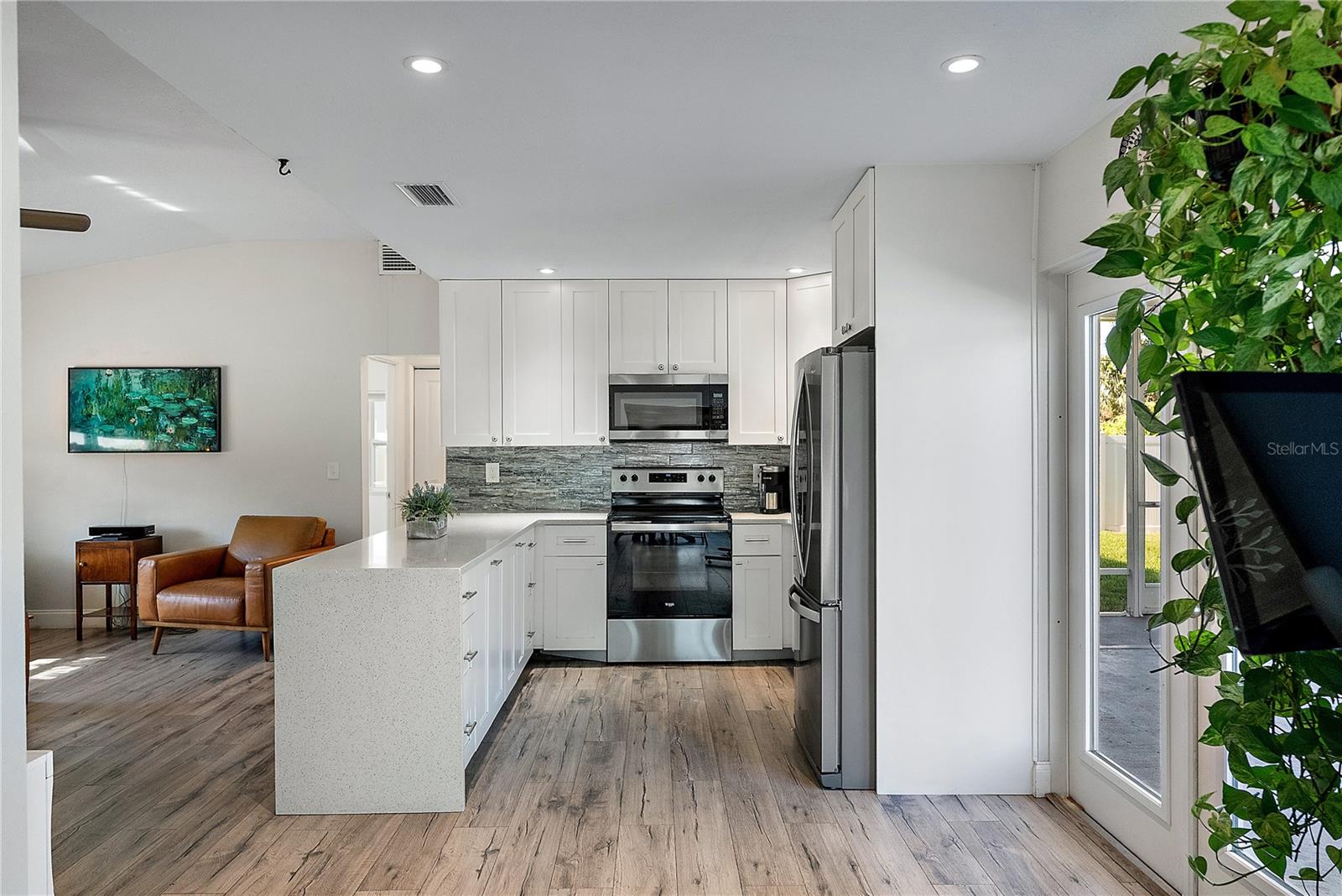 PASADENA ON THE GULF SEC B - Residential Lease