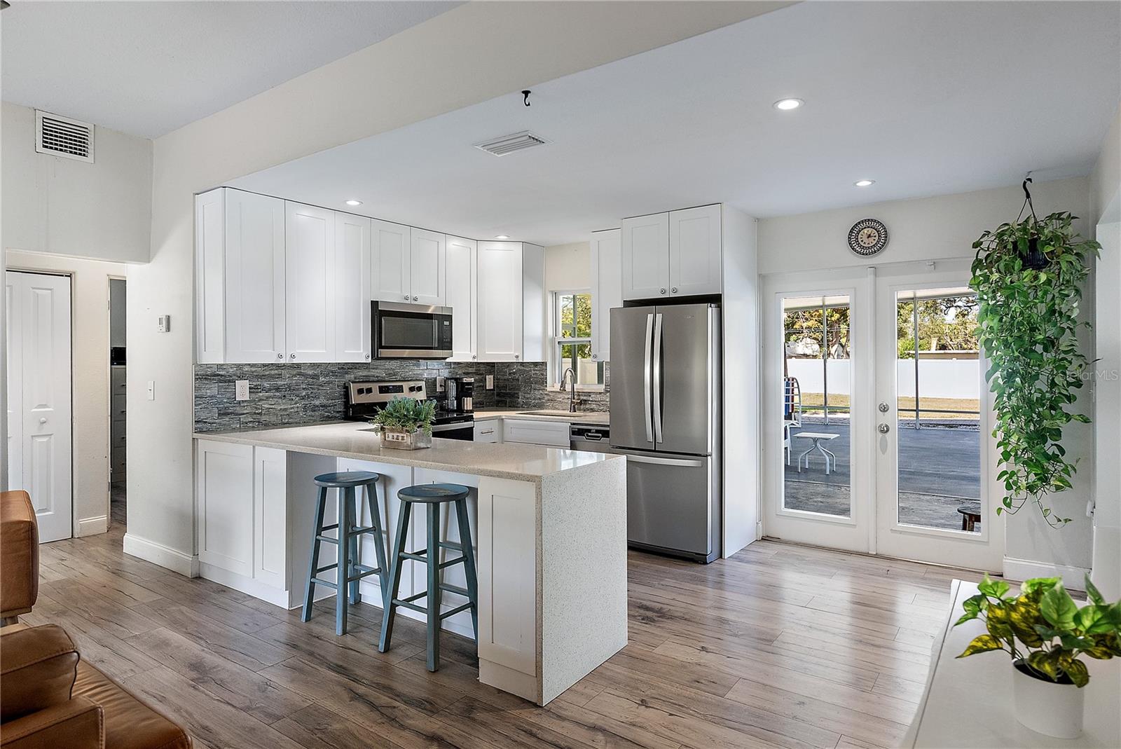 PASADENA ON THE GULF SEC B - Residential Lease