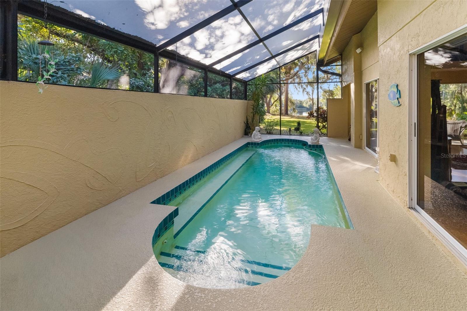 LONGWOOD VILLAS - Residential