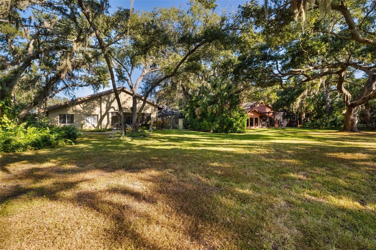 LONGWOOD VILLAS - Residential