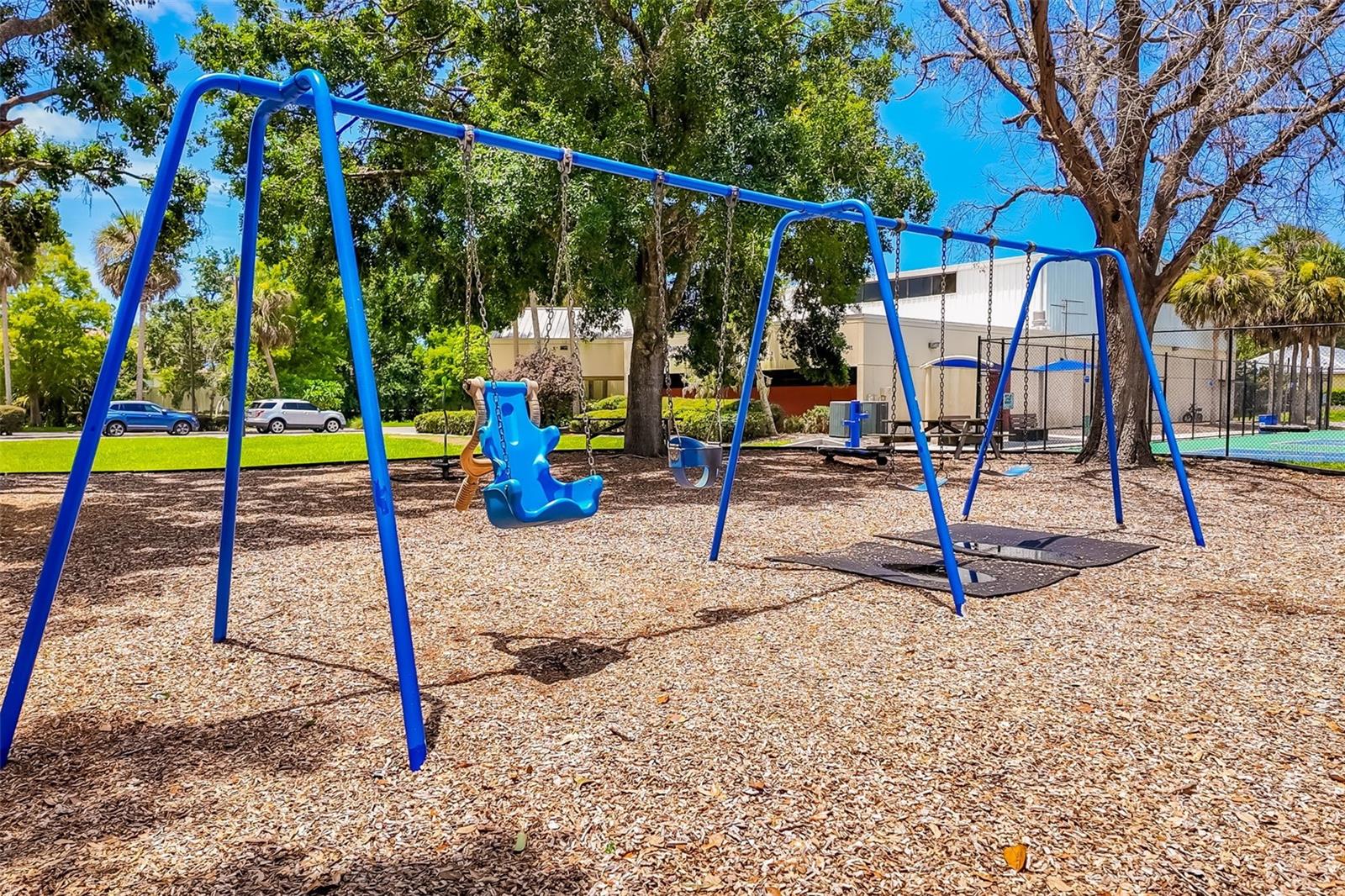 LONGWOOD VILLAS - Residential