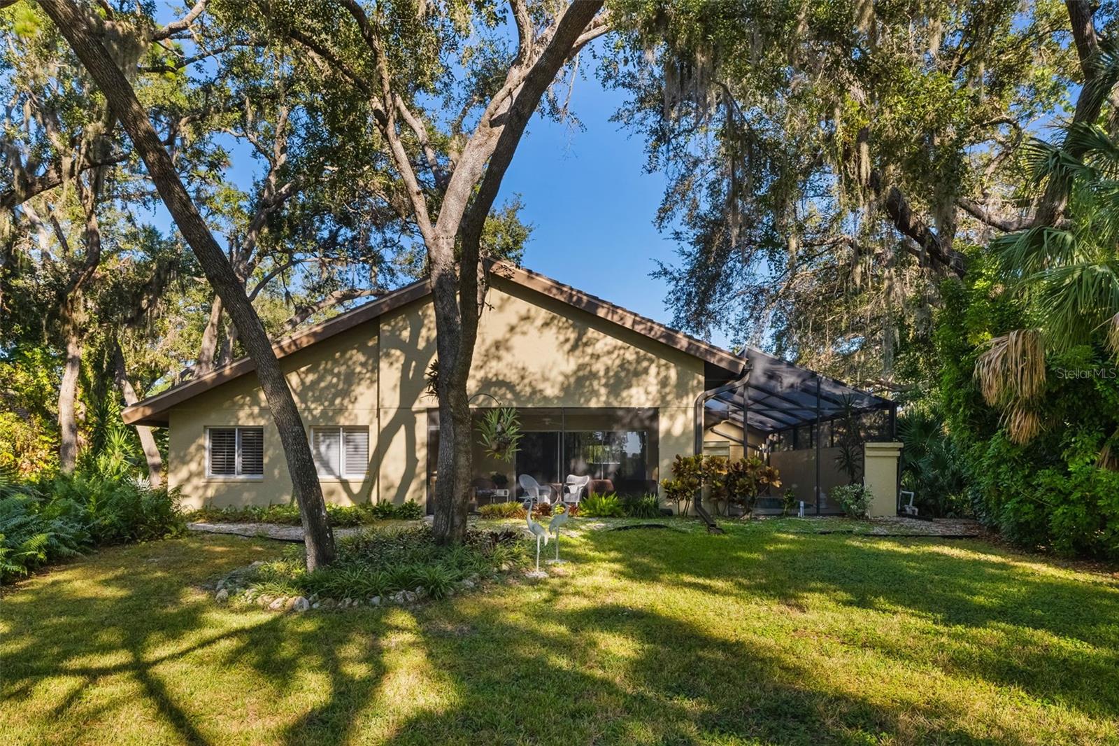 LONGWOOD VILLAS - Residential