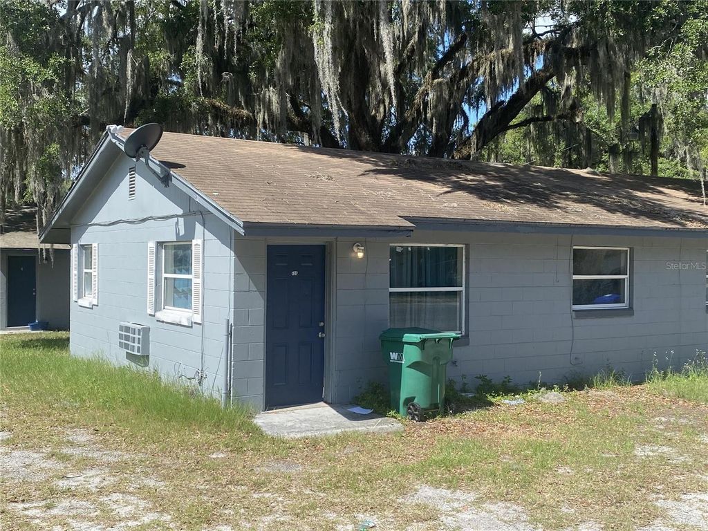 Photo of 400 Terry St, Wildwood, FL 34785 (MLS # O6356394)