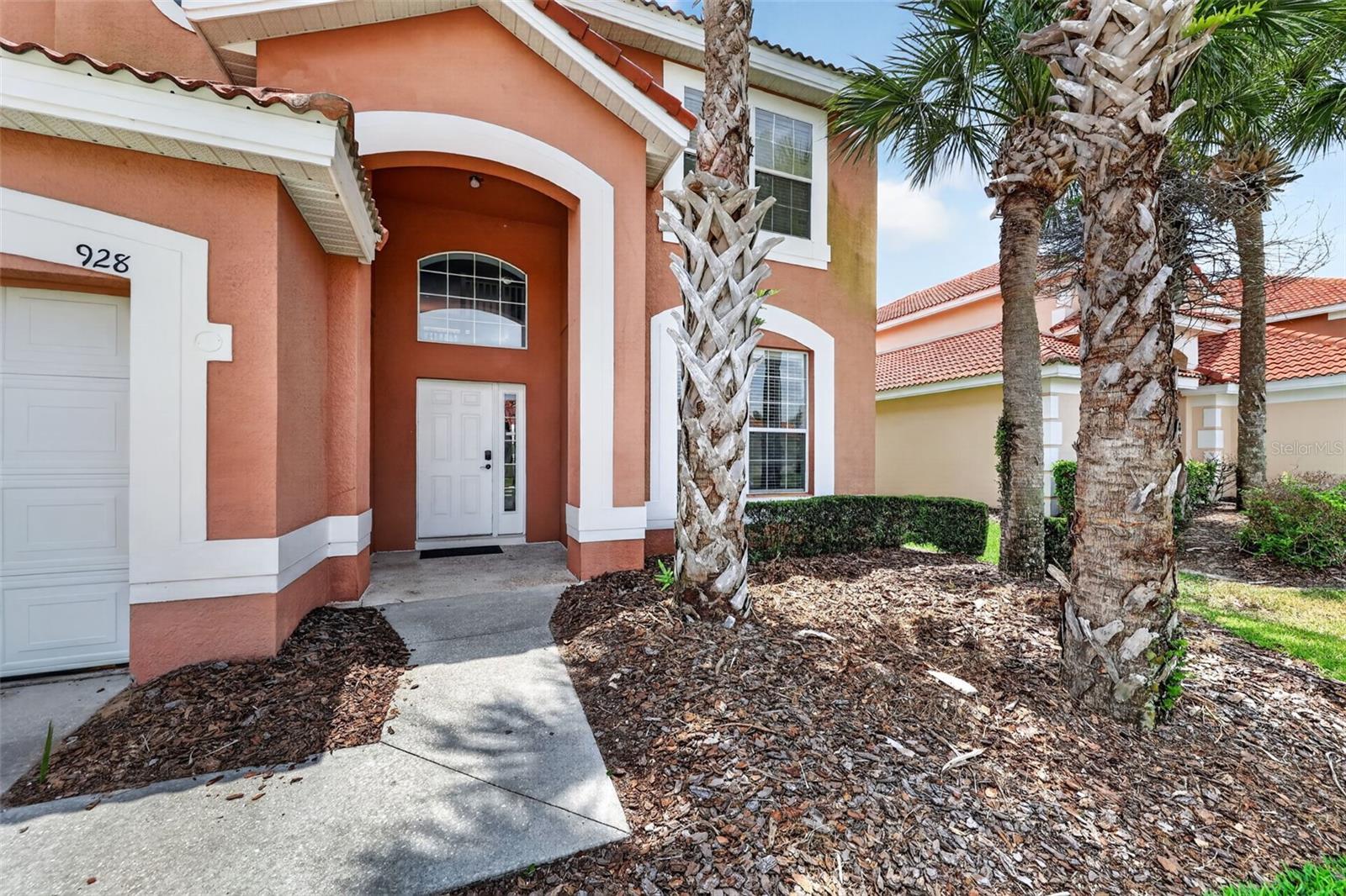 928 SOLANA CIRCLE