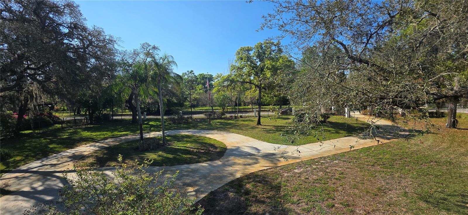 LAKEWOOD ACRES - Residential