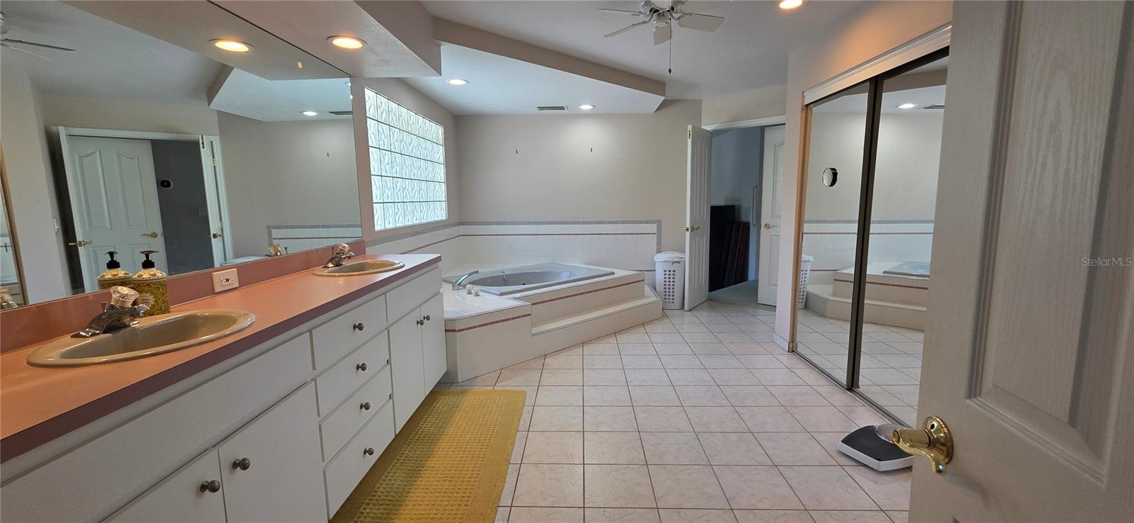 LAKEWOOD ACRES - Residential