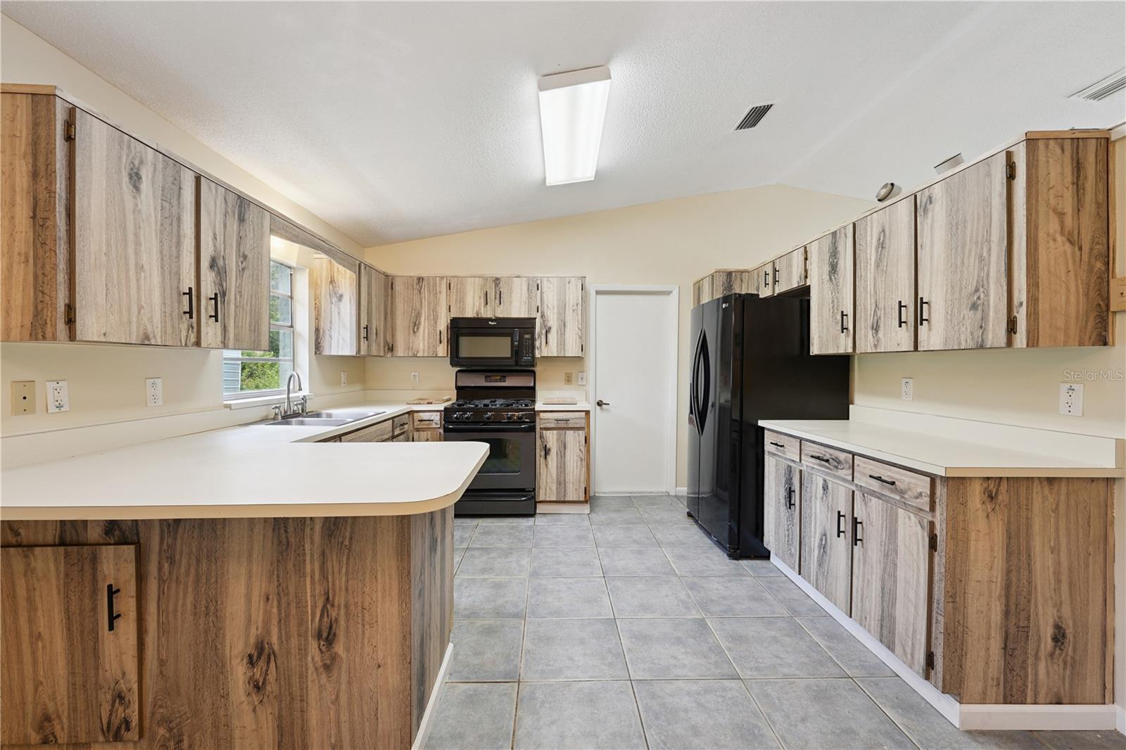 HILLCREST UR SUB - Residential