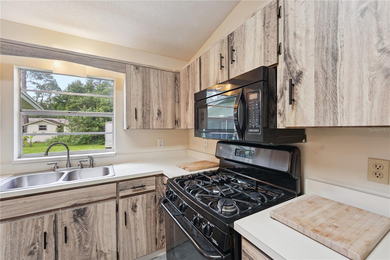 HILLCREST UR SUB - Residential