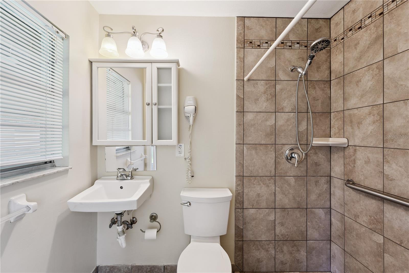 HILLCREST UR SUB - Residential