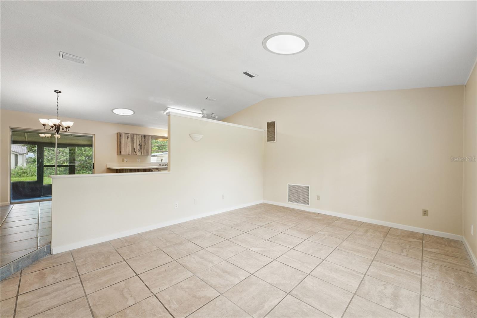 HILLCREST UR SUB - Residential