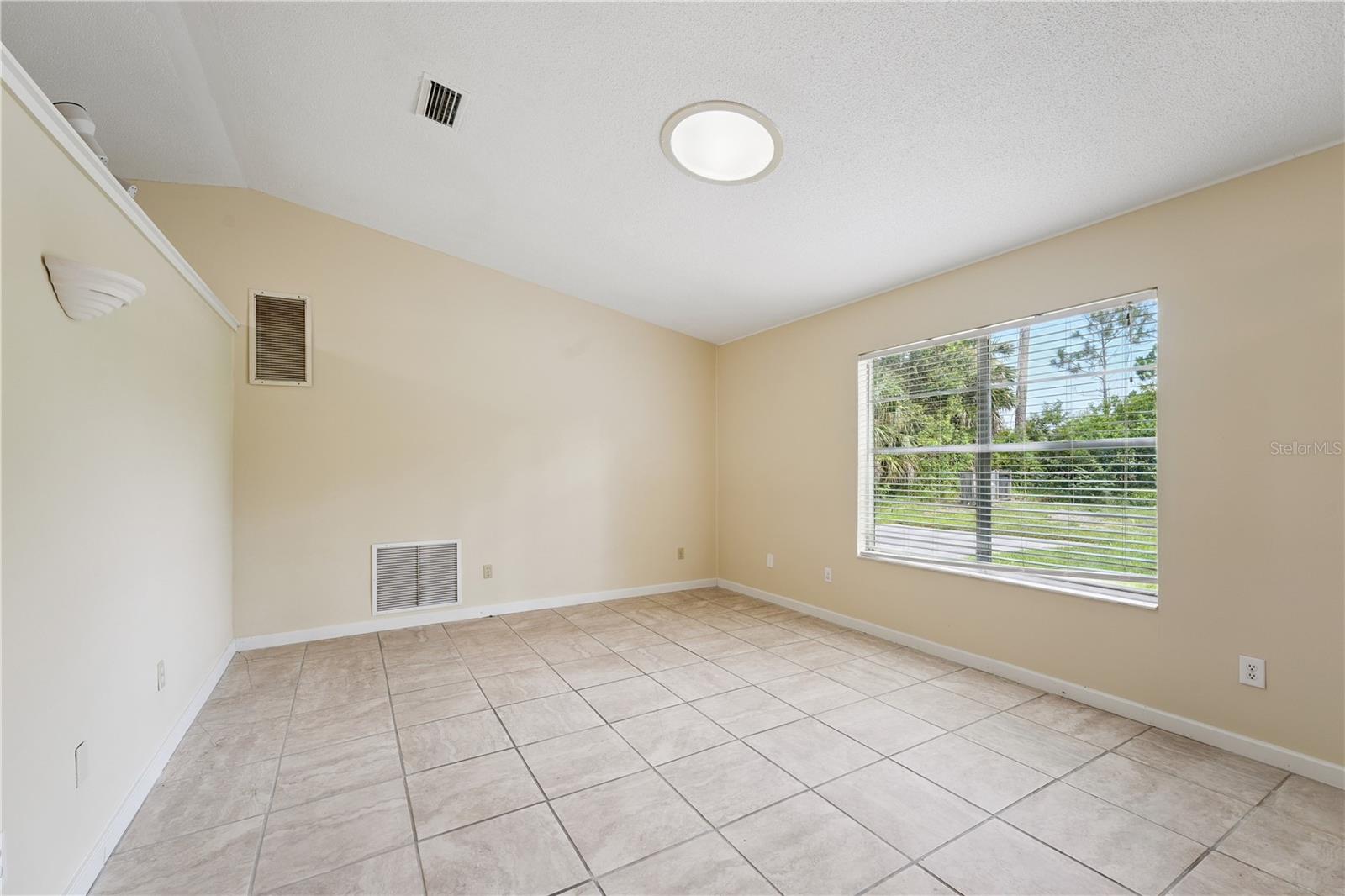 HILLCREST UR SUB - Residential