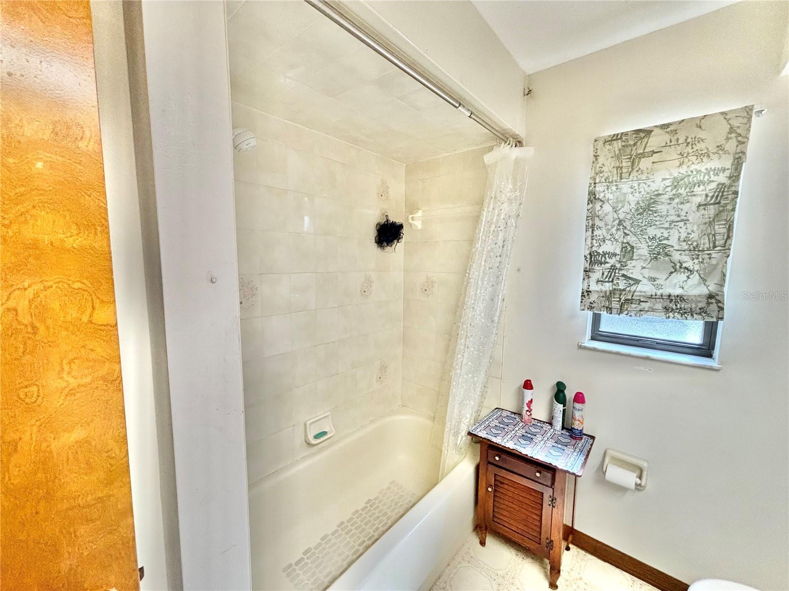 CITRUS SPGS UNIT 06 - Residential