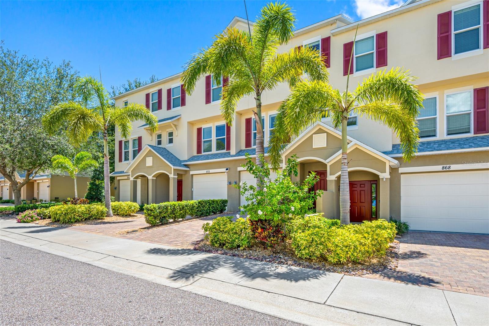 870 CALLISTA CAY LOOP