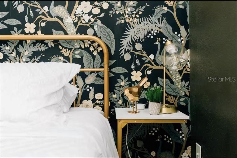 SUBURB ROYAL - Residential Lease