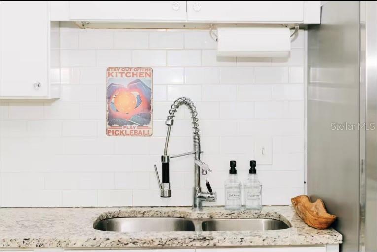 SUBURB ROYAL - Residential Lease