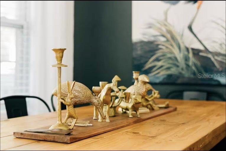 SUBURB ROYAL - Residential Lease