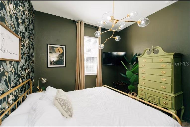 SUBURB ROYAL - Residential Lease