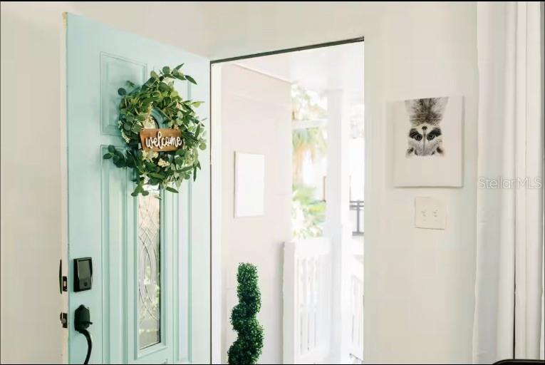 SUBURB ROYAL - Residential Lease