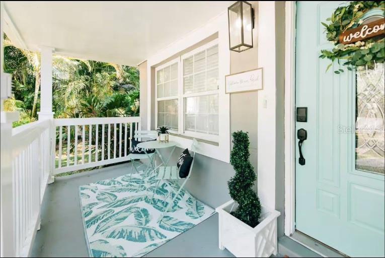 SUBURB ROYAL - Residential Lease