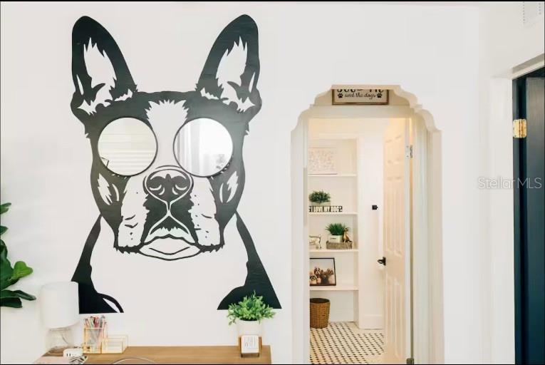 SUBURB ROYAL - Residential Lease