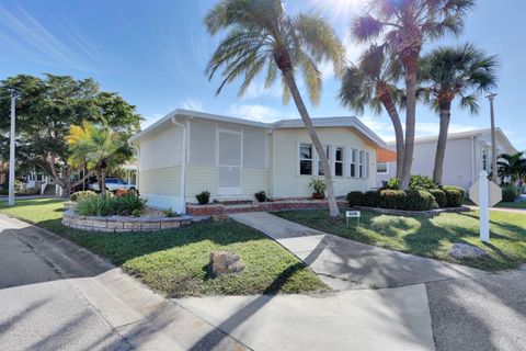 A home in PORT CHARLOTTE