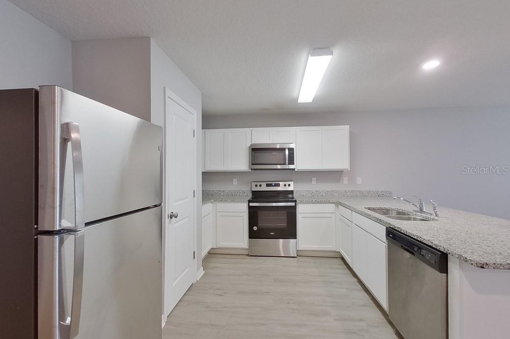 CITRUS SPGS UNIT 21 - Residential Lease