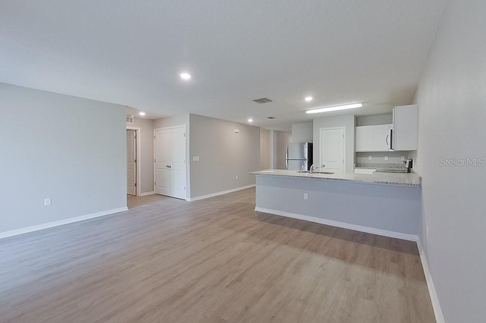 CITRUS SPGS UNIT 21 - Residential Lease