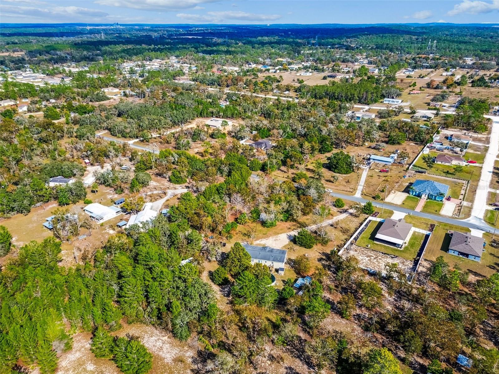 ROYAL HILLS - Residential