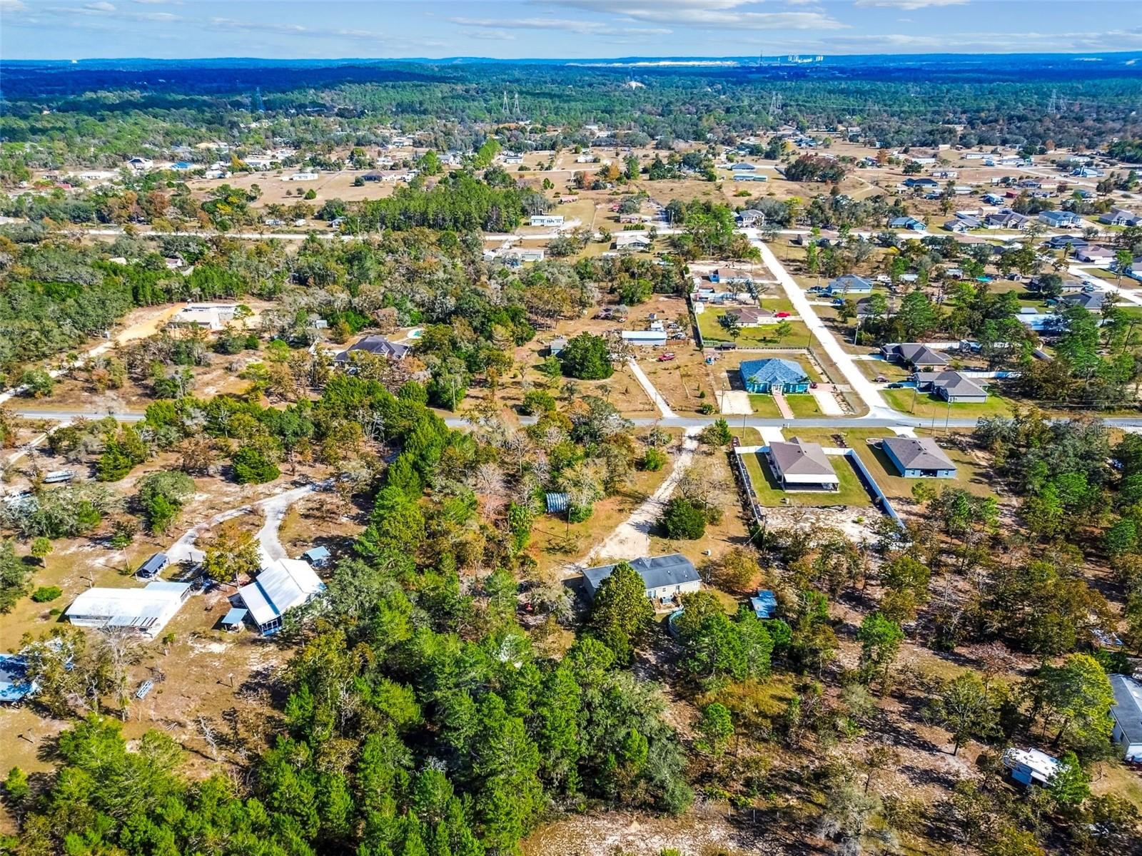 ROYAL HILLS - Residential