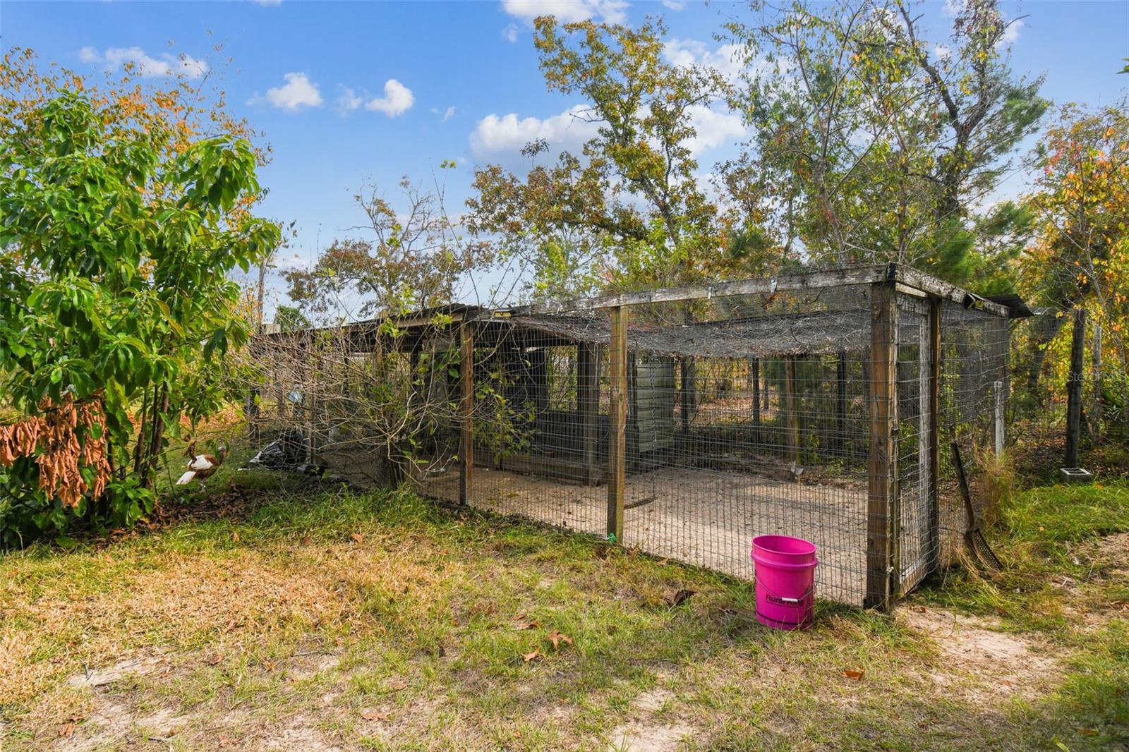 ROYAL HILLS - Residential