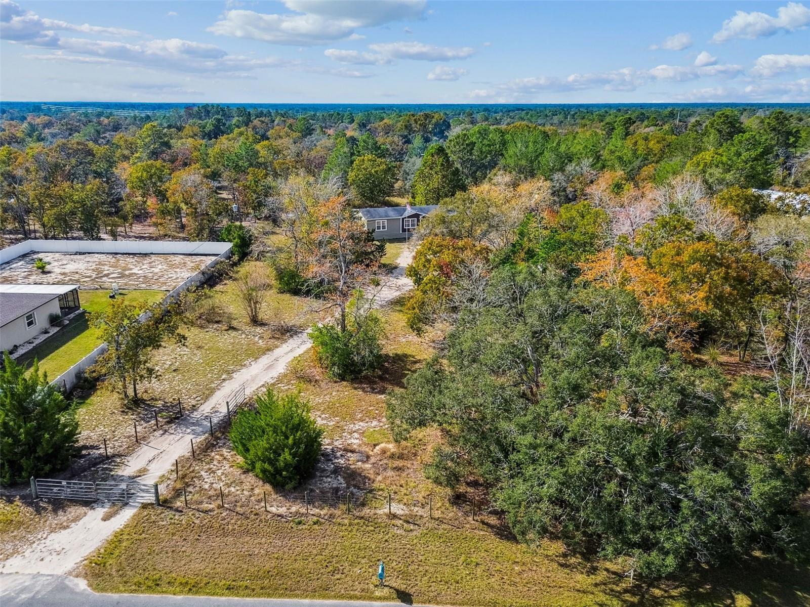 ROYAL HILLS - Residential