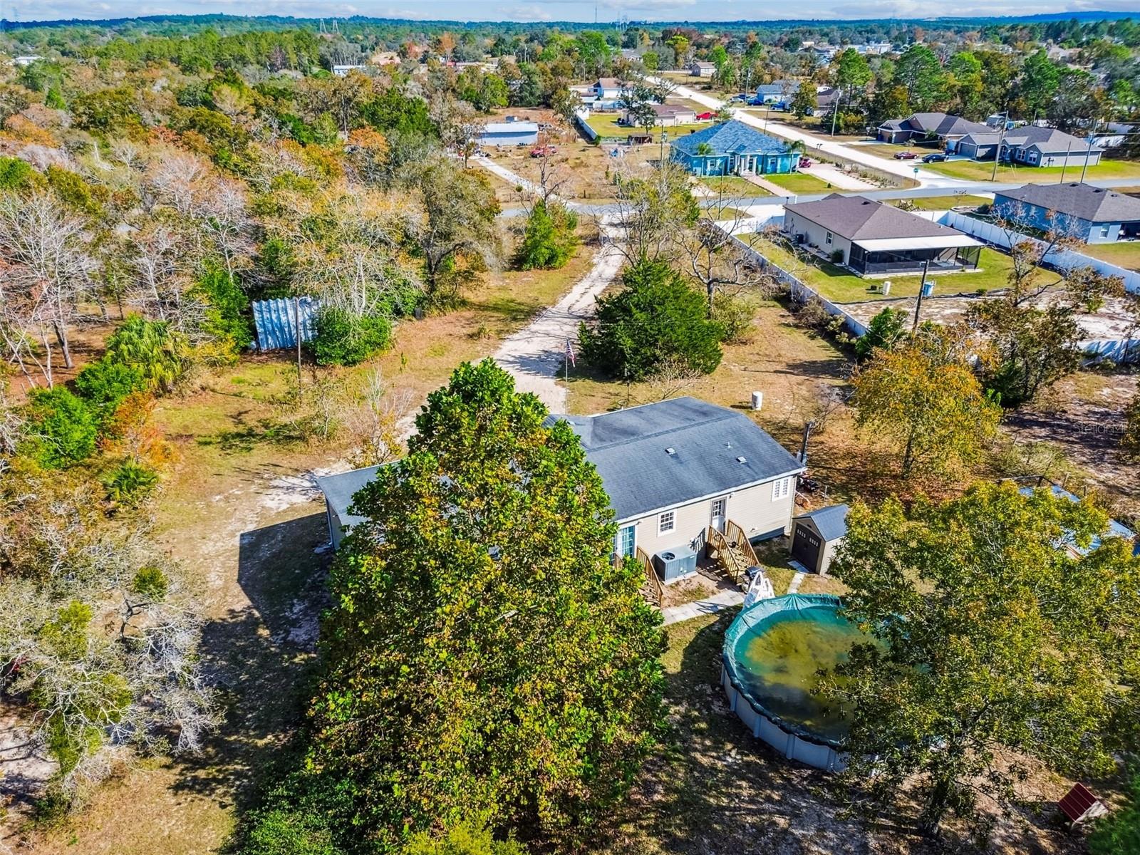 ROYAL HILLS - Residential