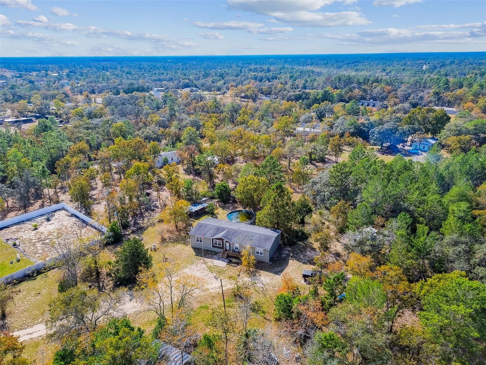 ROYAL HILLS - Residential