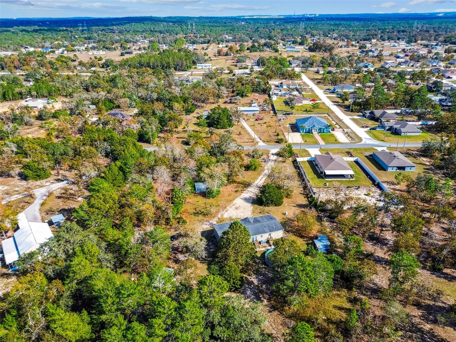 ROYAL HILLS - Residential