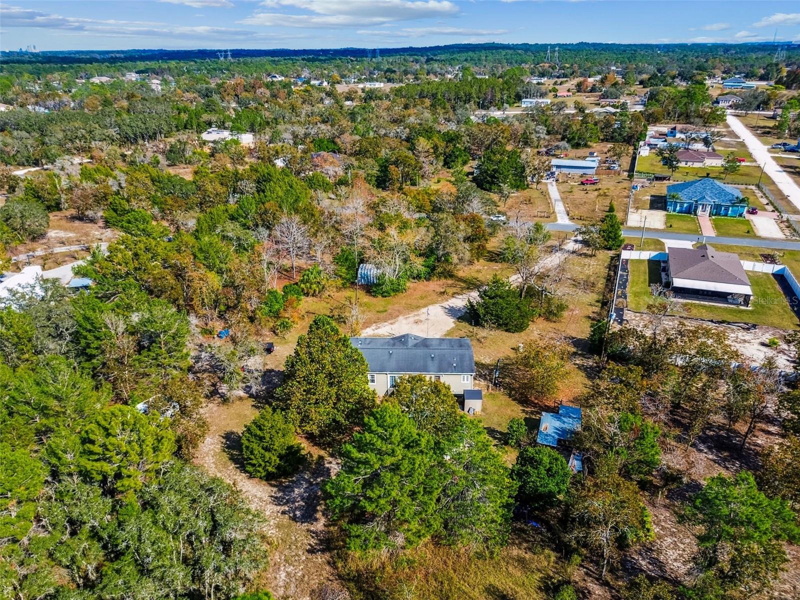 ROYAL HILLS - Residential