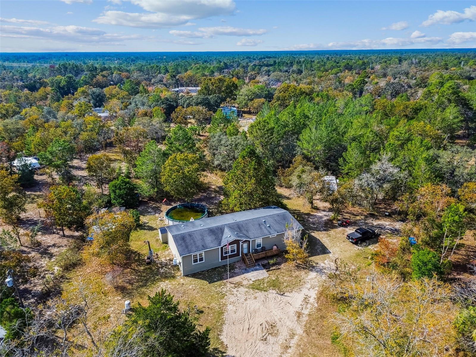 ROYAL HILLS - Residential