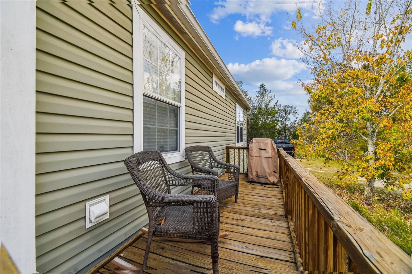 ROYAL HILLS - Residential