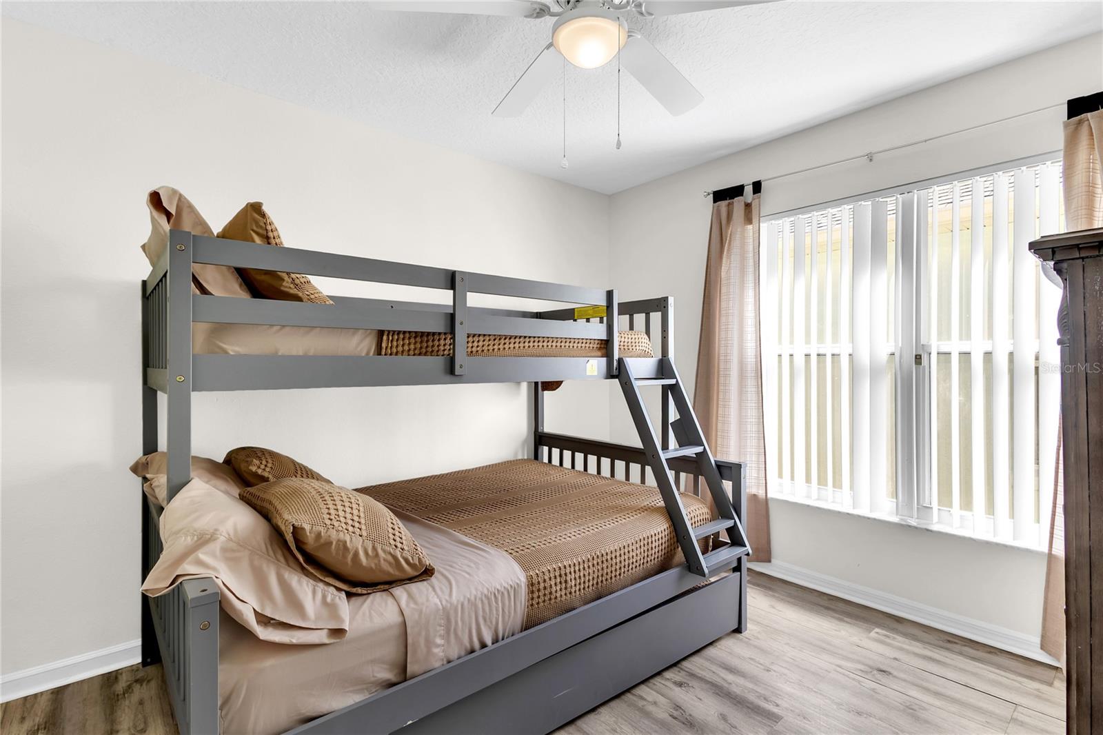 BRIDGEWATER CROSSING PH 01 - Residential