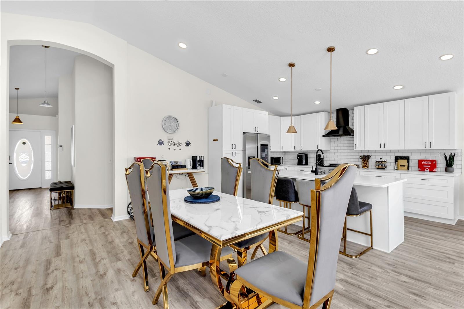 458 HOLLINGSHEAD LOOP