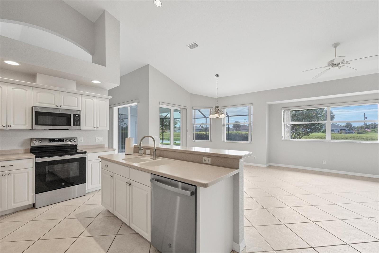 ROTONDA WEST WHITE MARSH - Residential