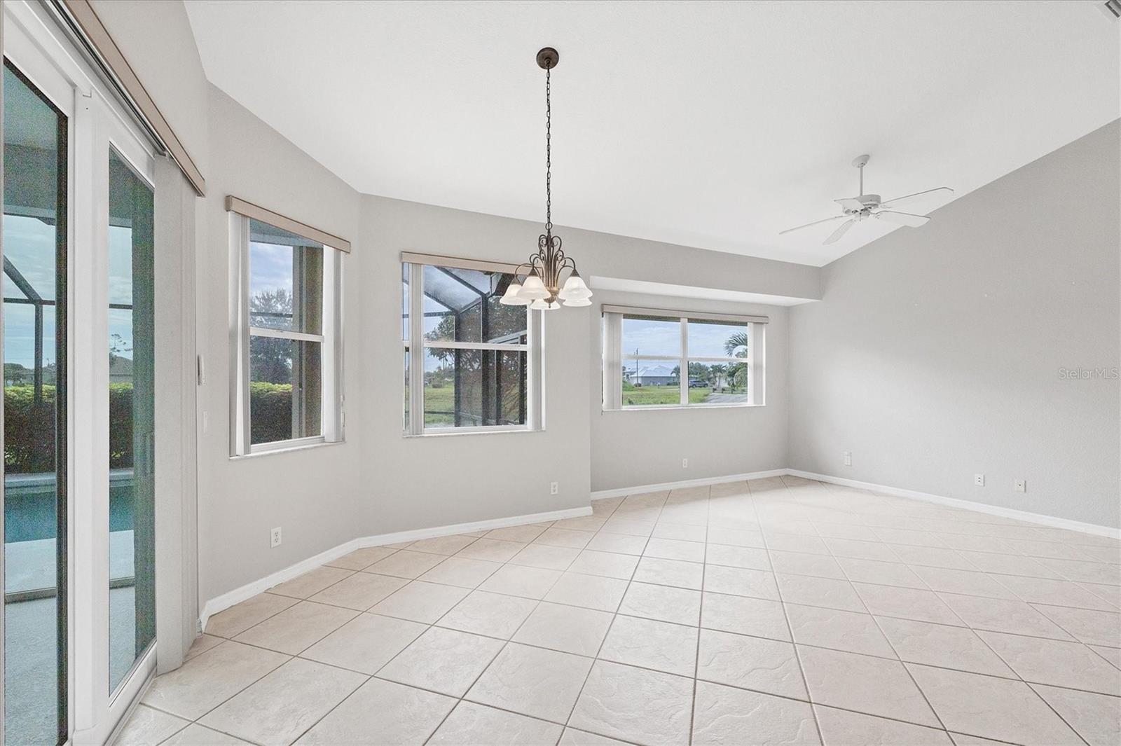 ROTONDA WEST WHITE MARSH - Residential