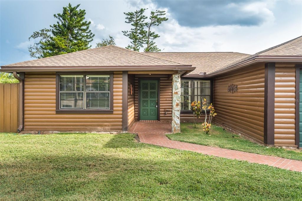 Photo of 4107 Robin Way, Valrico, FL 33594 (MLS # TB8416560)