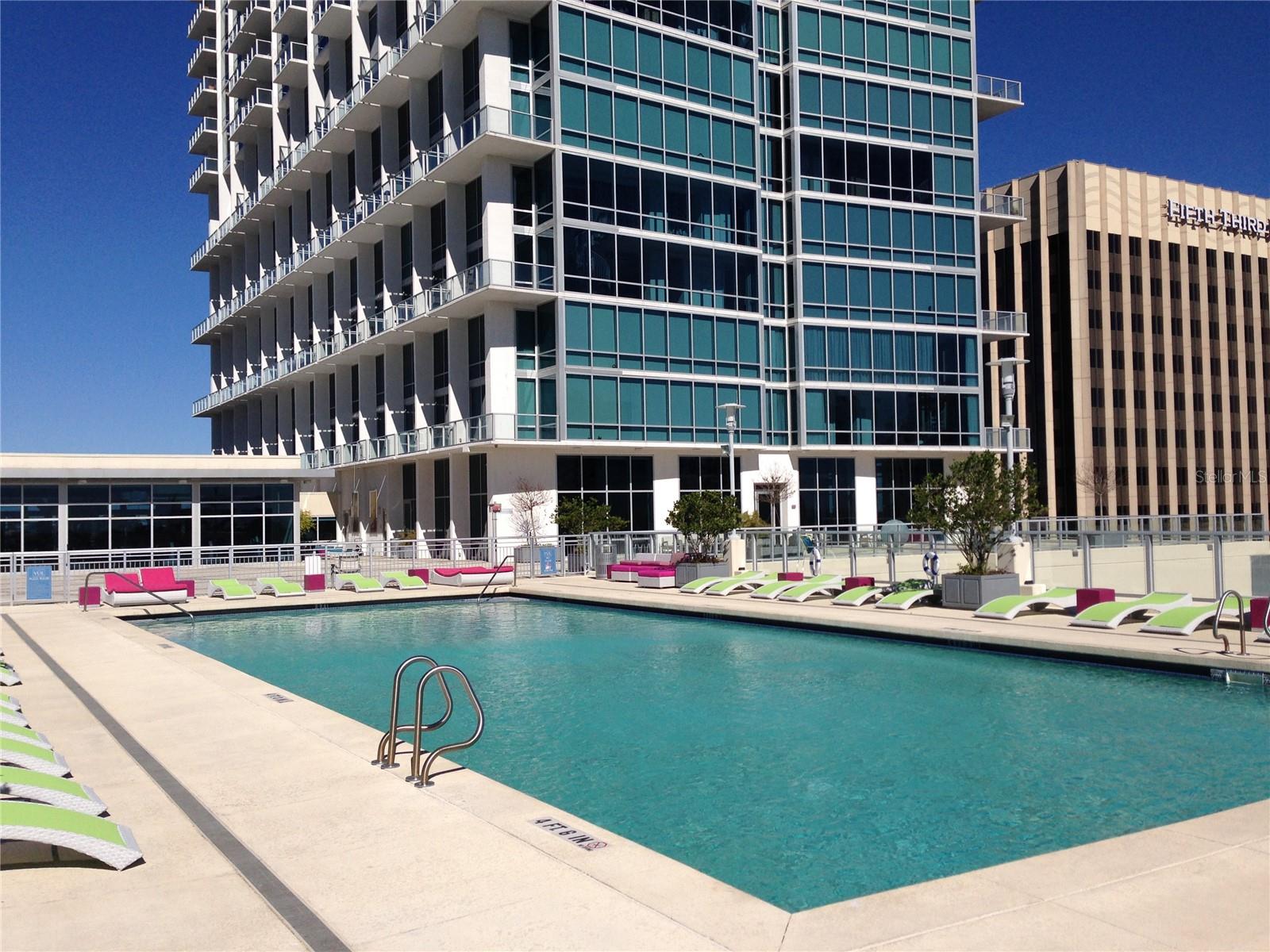 VUE/LK EOLA - Residential Lease