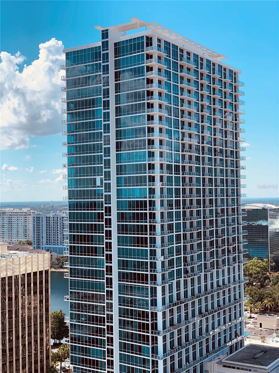 VUE/LK EOLA - Residential Lease