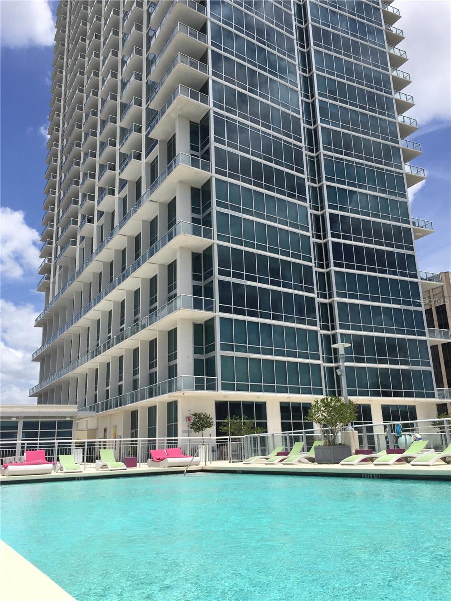 VUE/LK EOLA - Residential Lease