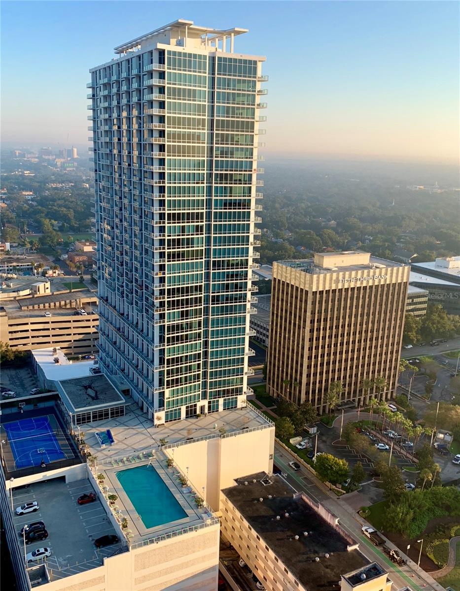 VUE/LK EOLA - Residential Lease