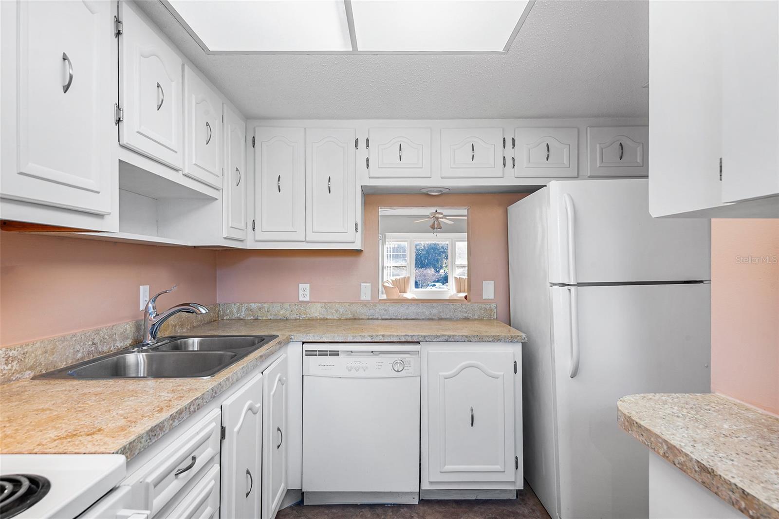 IMPERIAL HARBOURSPHASES 01 & 02 - Residential