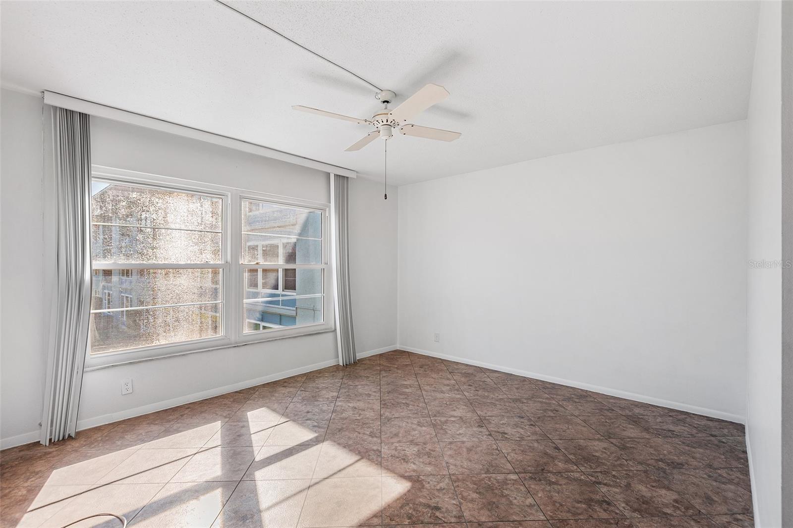 IMPERIAL HARBOURSPHASES 01 & 02 - Residential